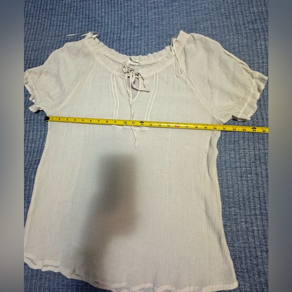 Fower & Feather Blouse - Picture 5 of 7